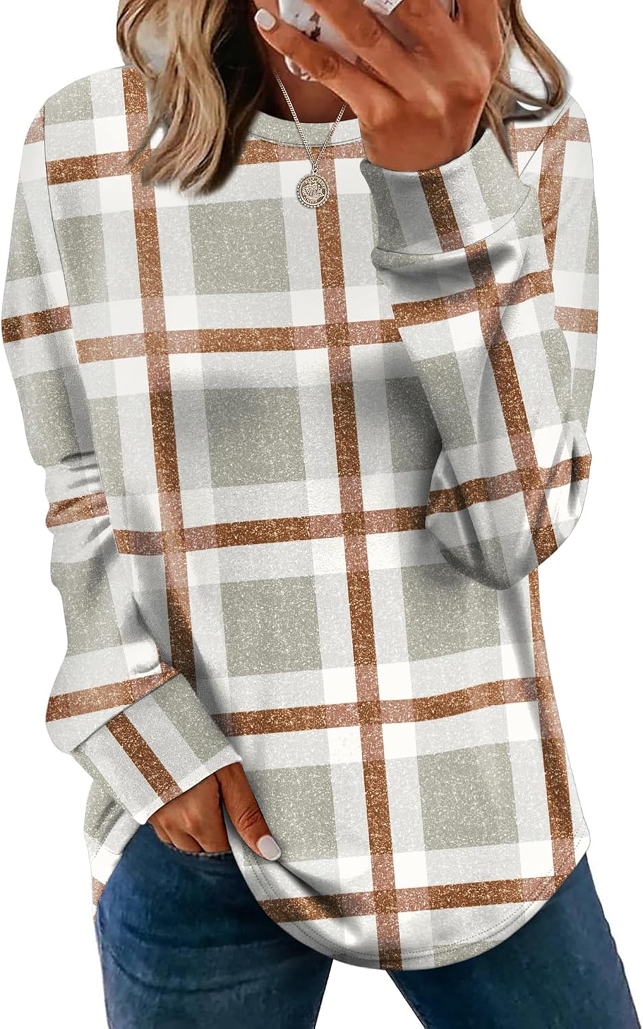 WIHOLL Sweatshirt for Women Crewneck Long Sleeve Shirts Curved Hem Lightweight Sweaters Fall Clothes 2025