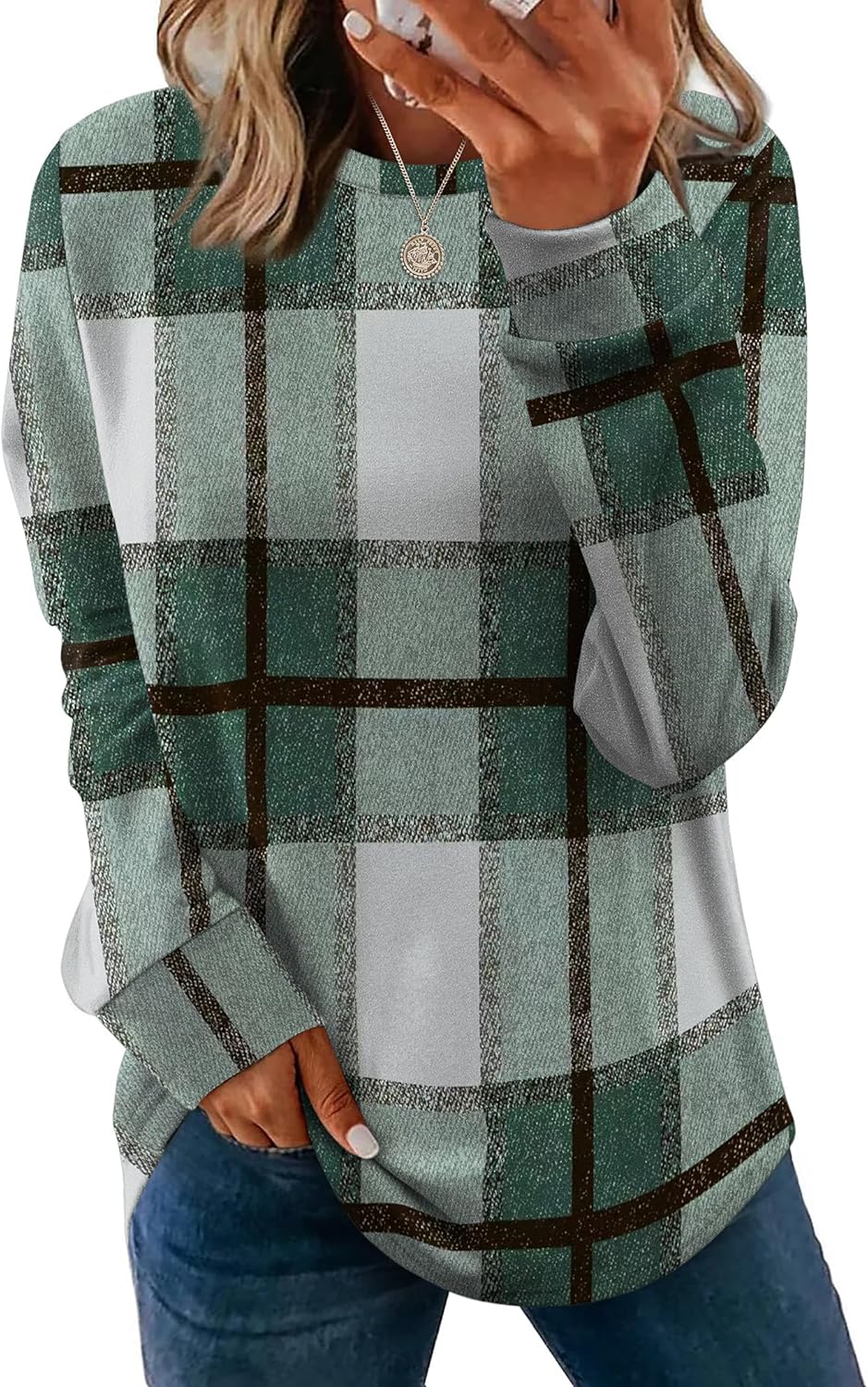 WIHOLL Sweatshirt for Women Crewneck Long Sleeve Shirts Curved Hem Lightweight Sweaters Fall Clothes 2025