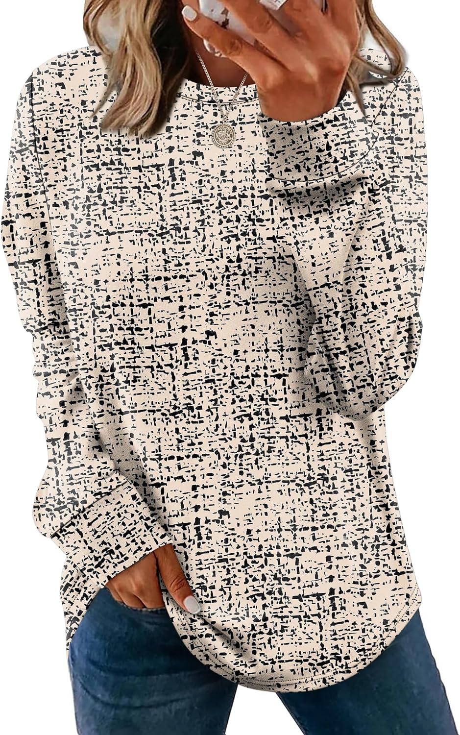 WIHOLL Sweatshirt for Women Crewneck Long Sleeve Shirts Curved Hem Lightweight Sweaters Fall Clothes 2025