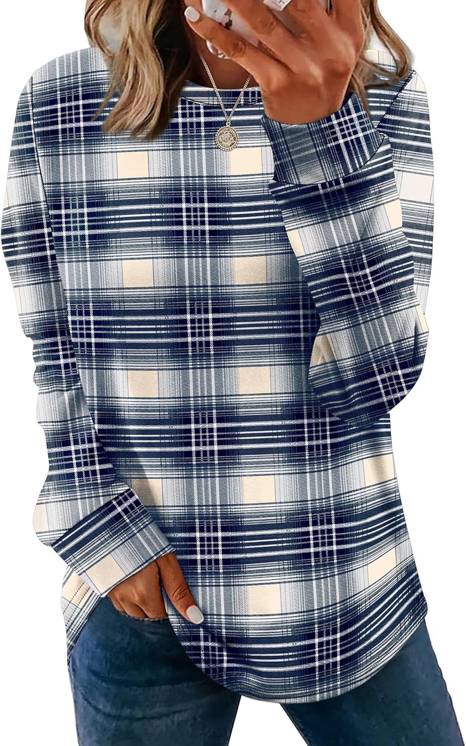 WIHOLL Sweatshirt for Women Crewneck Long Sleeve Shirts Curved Hem Lightweight Sweaters Fall Clothes 2025