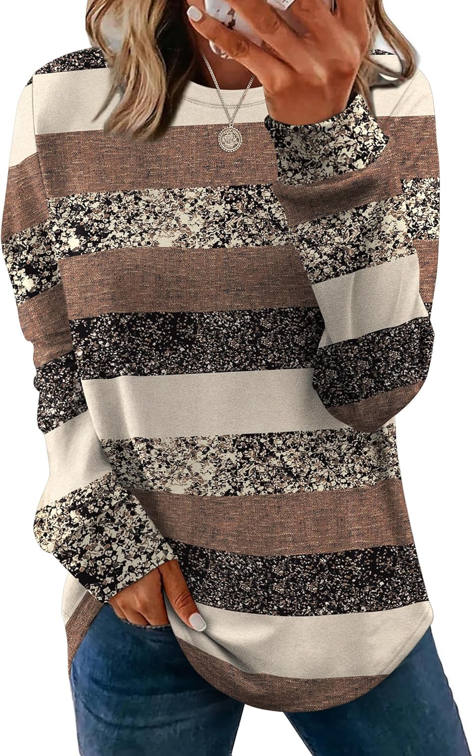 WIHOLL Sweatshirt for Women Crewneck Long Sleeve Shirts Curved Hem Lightweight Sweaters Fall Clothes 2025